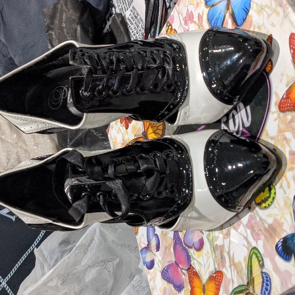 pleaser shoes size 5 black & white